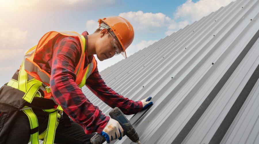 Professional Emergency Roof Repairs services in Fort Gay, WV